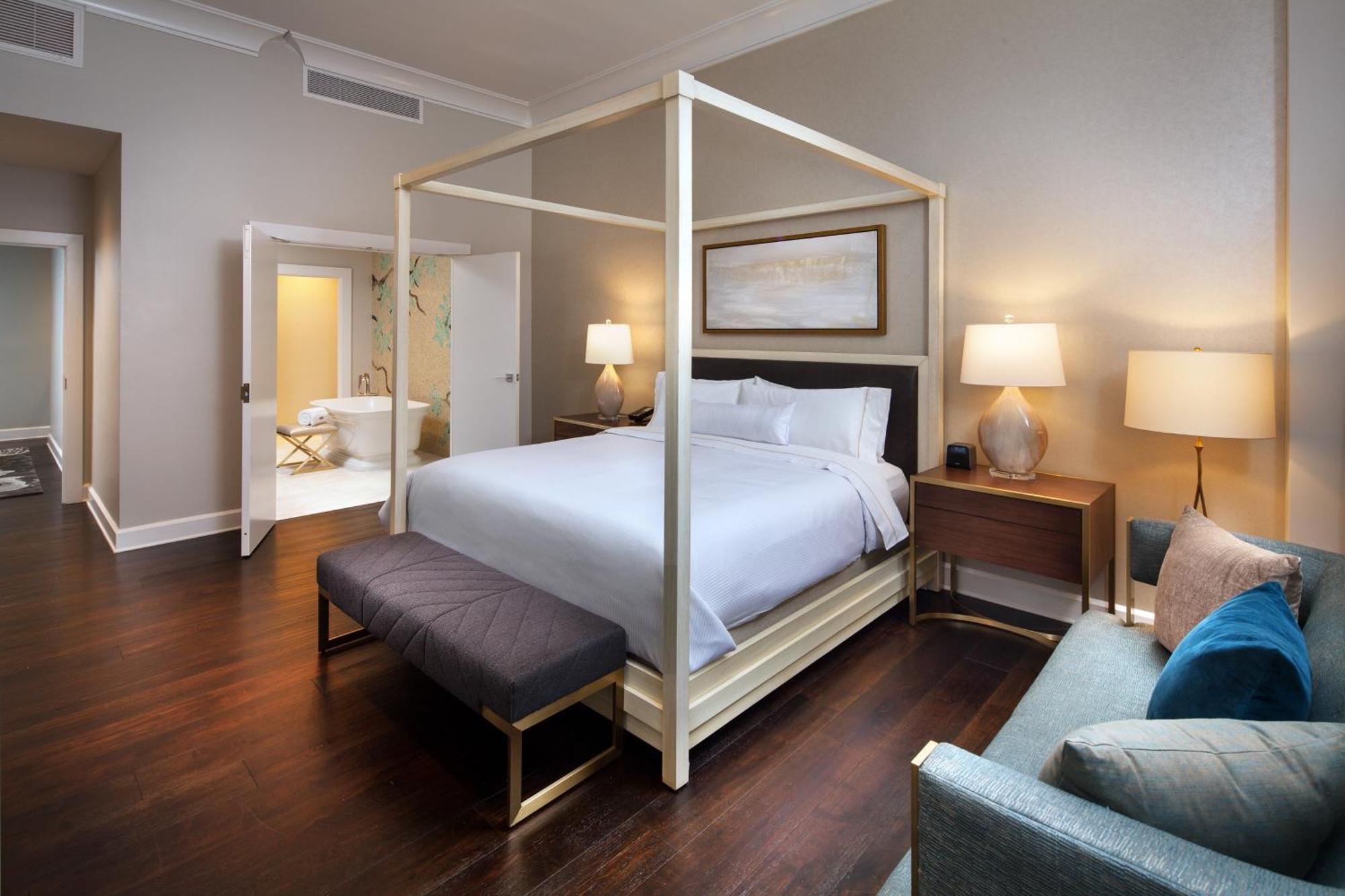 The Westin Oaks At The Galleria 4*